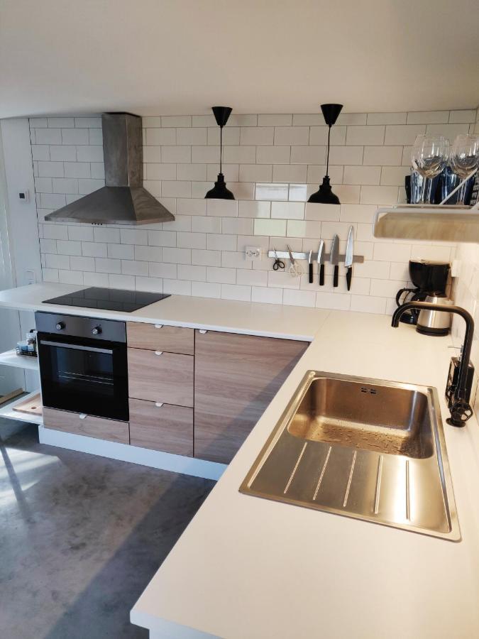 Lillstugan - Centralt Och Havsnaera I Lugnt Villomrade Falkenberg Luaran gambar